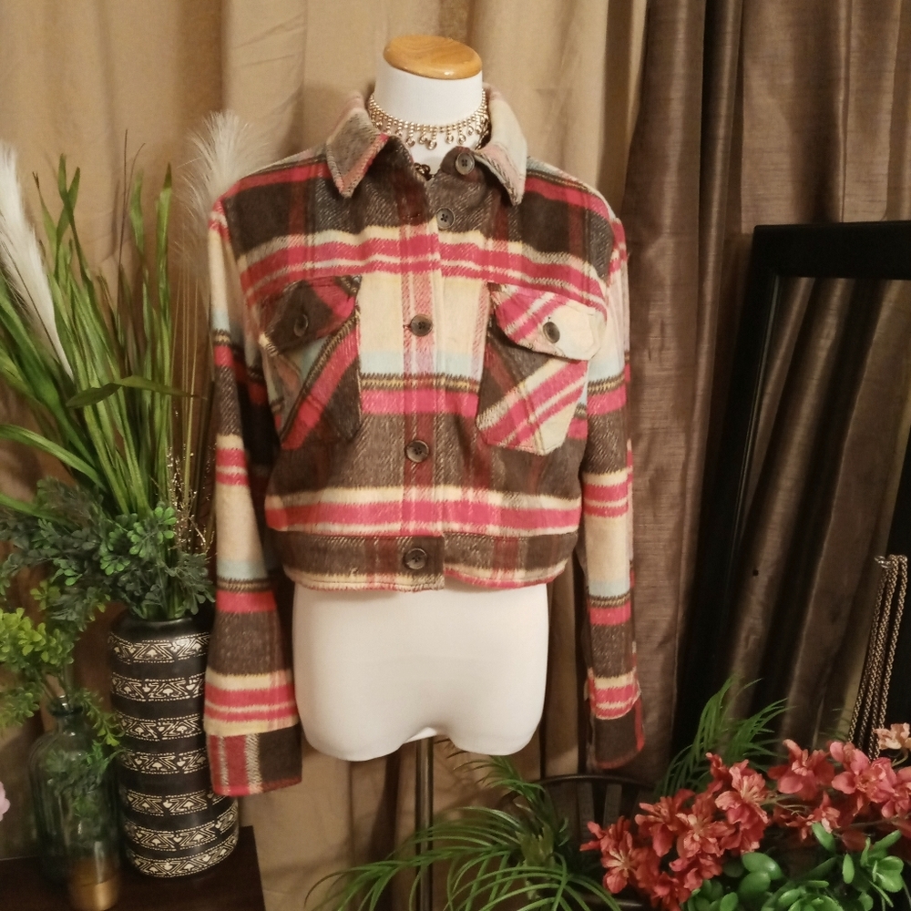 Stylish cropped wool like jacket💅😘💄👛